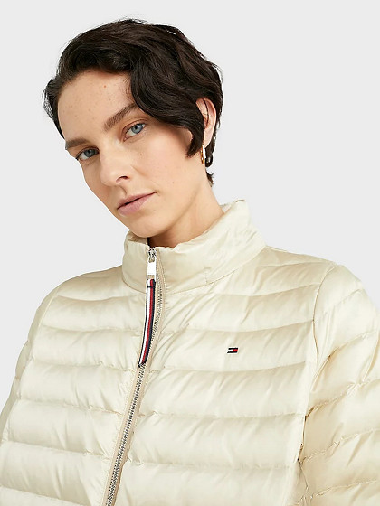 TOMMY HILFIGER Lengva moteriška striukė, QUILTED HOODED