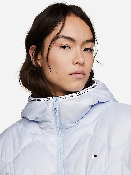TOMMY HILFIGER Lengva moteriška striukė, QUILTED HOODED PUFFER JACKET